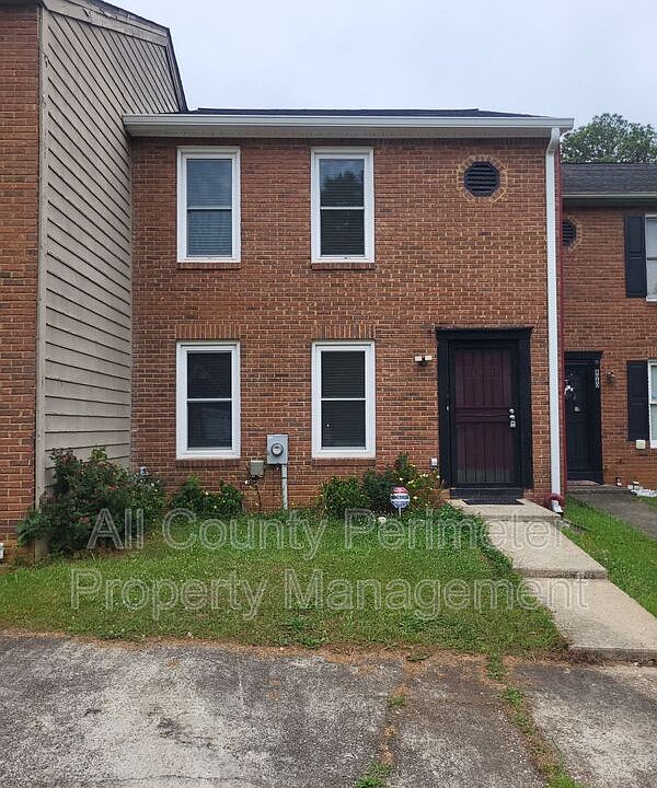 1st image of 8078 Woodlake Dr