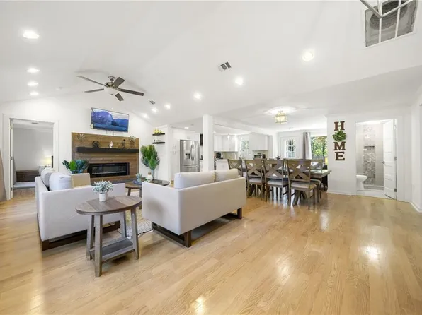 2710 Hedgewood Dr NW, Atlanta, GA 30311