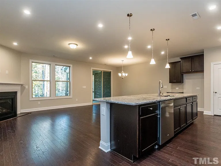 817 Rymark Ct — Photo 14