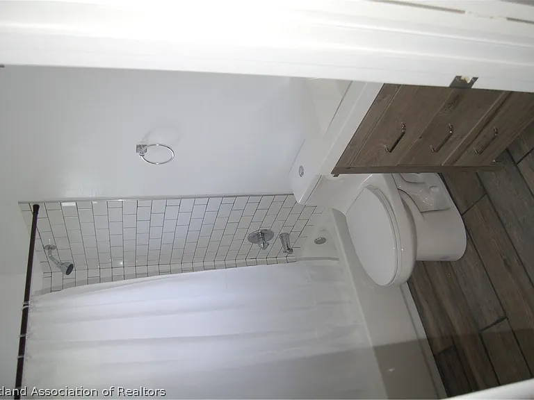 107 Lavender Ave — Photo 7