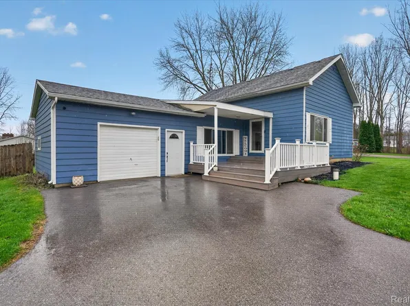 13508 N Center Rd, Clio, MI 48420