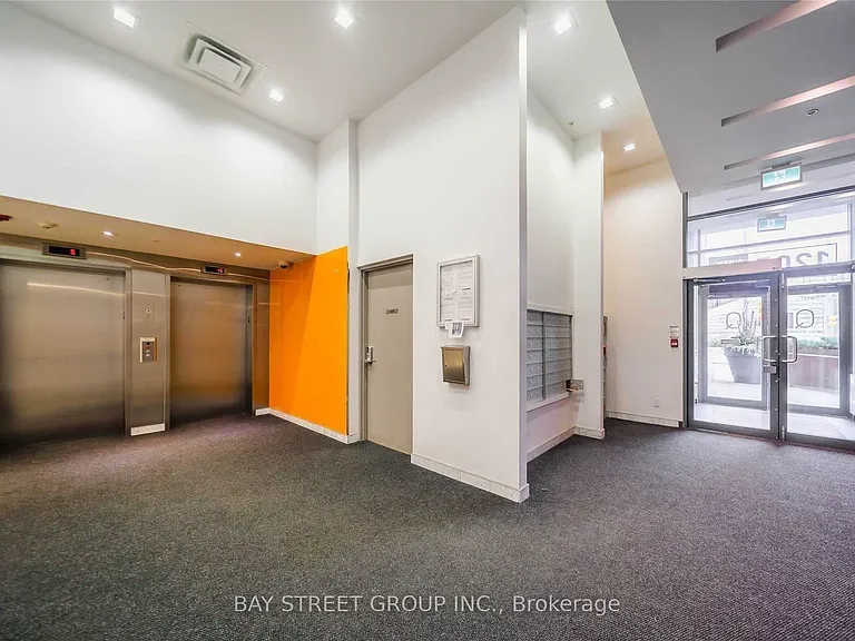 1205 Queen St W #313 — Photo 11