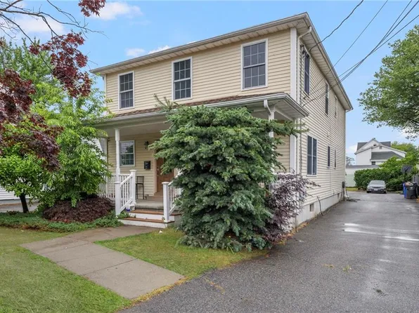 22 Aiken St, Pawtucket, RI 02861
