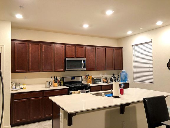 5th image of 240 Vicenza Dr