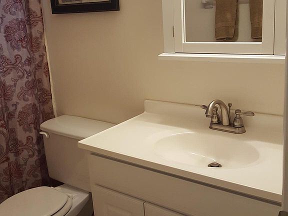 4th image of 623 N Bay St APT 14