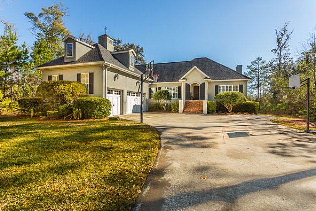 1st image of 138 Foxcreek Blvd