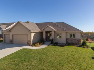 3016 Silver Park Ln NE, Rochester, MN 55906