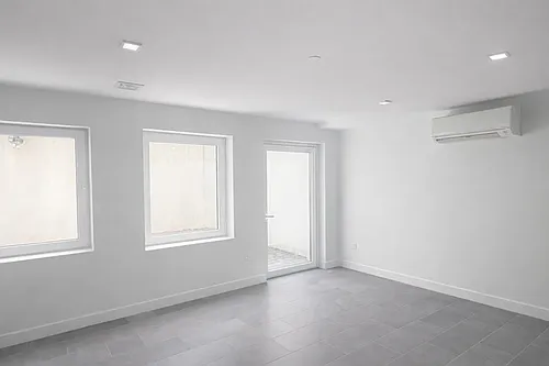 30-17 23rd St #1B Photo 1