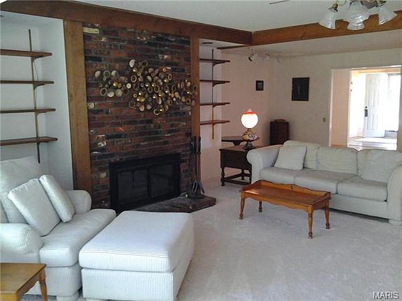 2nd image of 1600 Bookbinder Dr