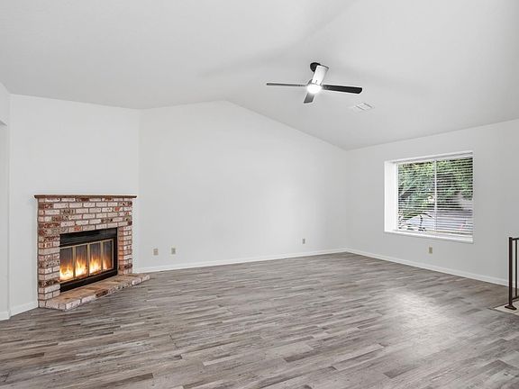 2nd image of 3804 Terneuzen Ave
