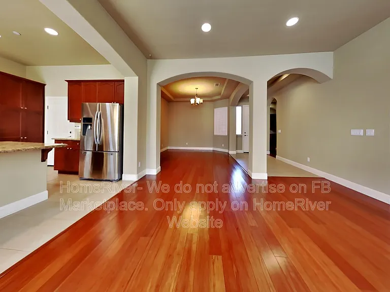 674 Lefevre Dr — Photo 3