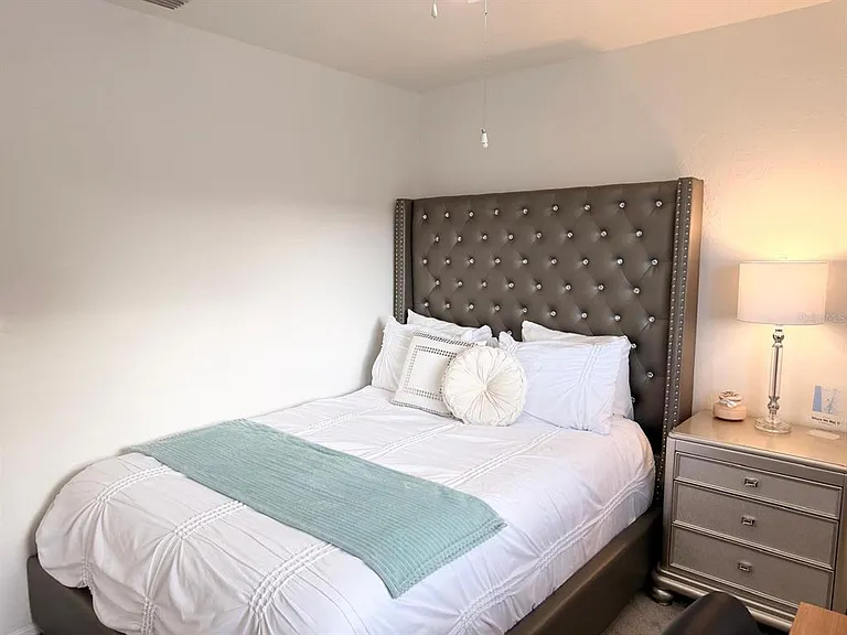 5027 SW 16th Pl #102 — Photo 24