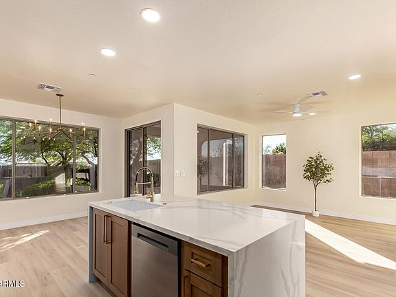 2nd image of 2335 W MUIRFIELD Drive