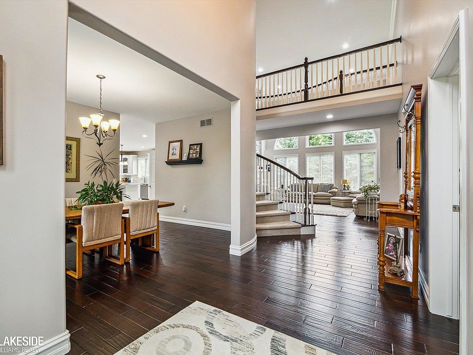 562 Springview Dr, Rochester, MI 48307 MLS 50118164 Zillow