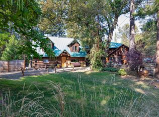 743 Skookum Ln, Prospect, OR 97536