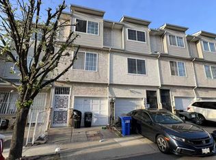 382 Skyline Dr, Staten Island, NY 10304
