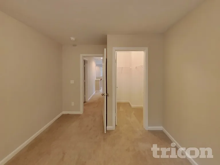 2300 Shady Dr — Photo 10