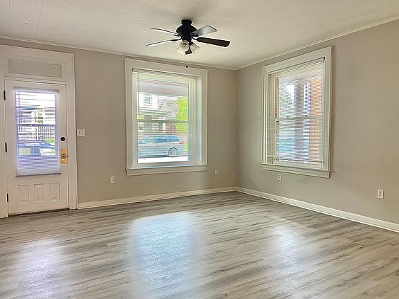 2nd image of 518 Main St #1