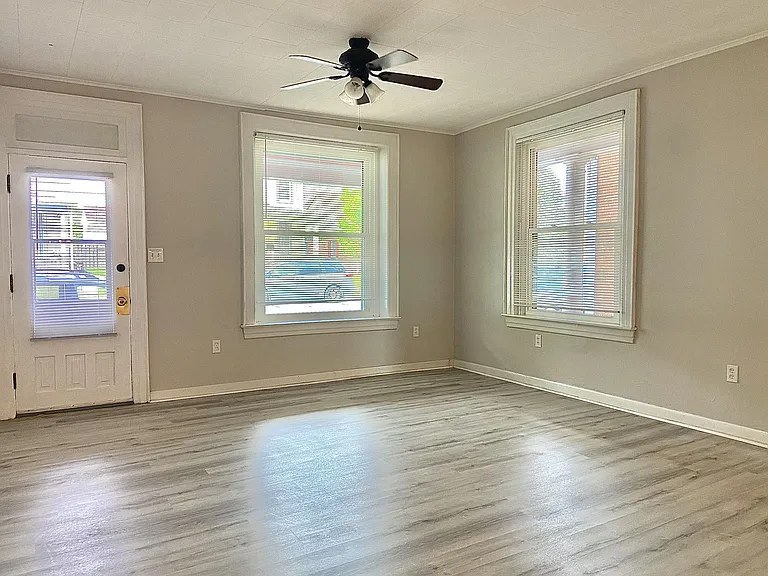 518 Main St #1 — Photo 2