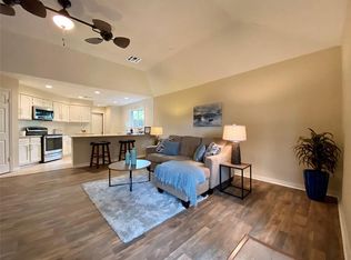 10006 Rocky Hollow Rd, La Porte, TX 77571