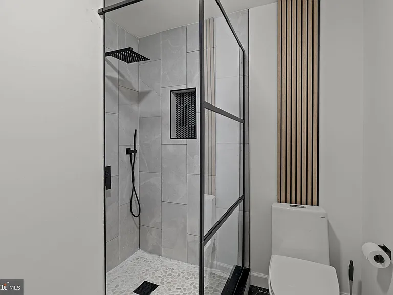 901 Russo Dr — Photo 23