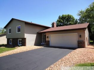 4682 Beacon Hill Rd, Eagan, MN 55122