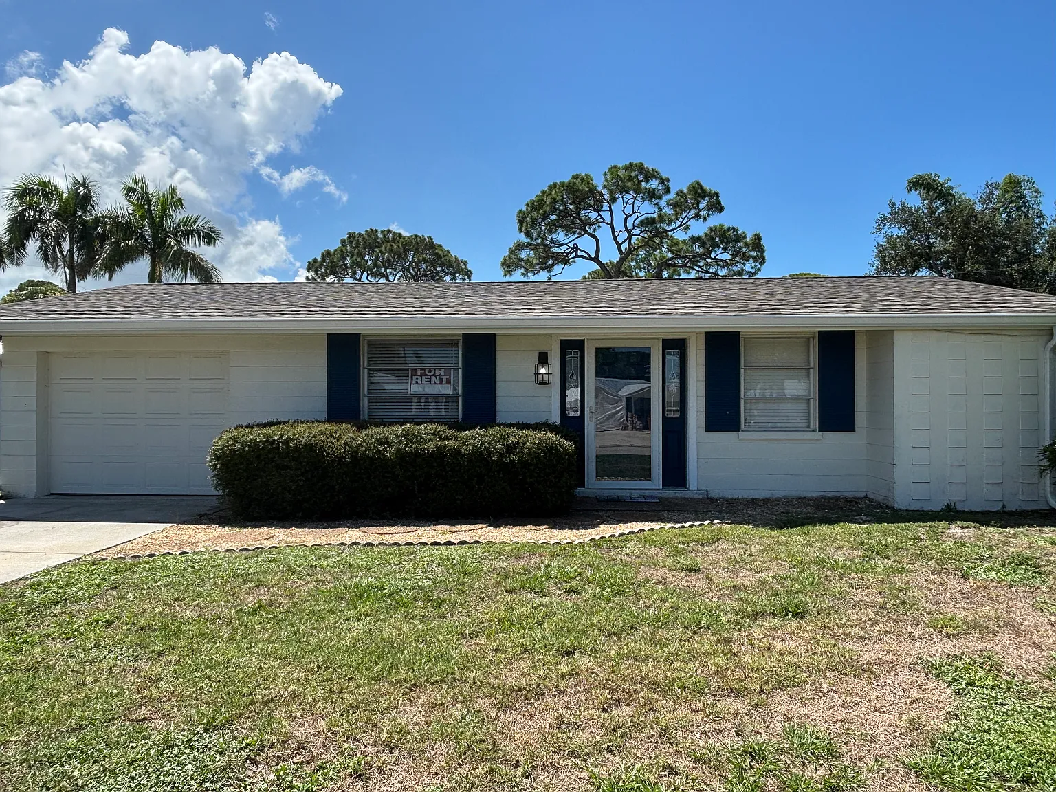 3 bed, 1334 sqft, $2,550 — Photo 1