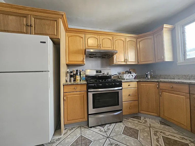 2907 McKinley St — Photo 5