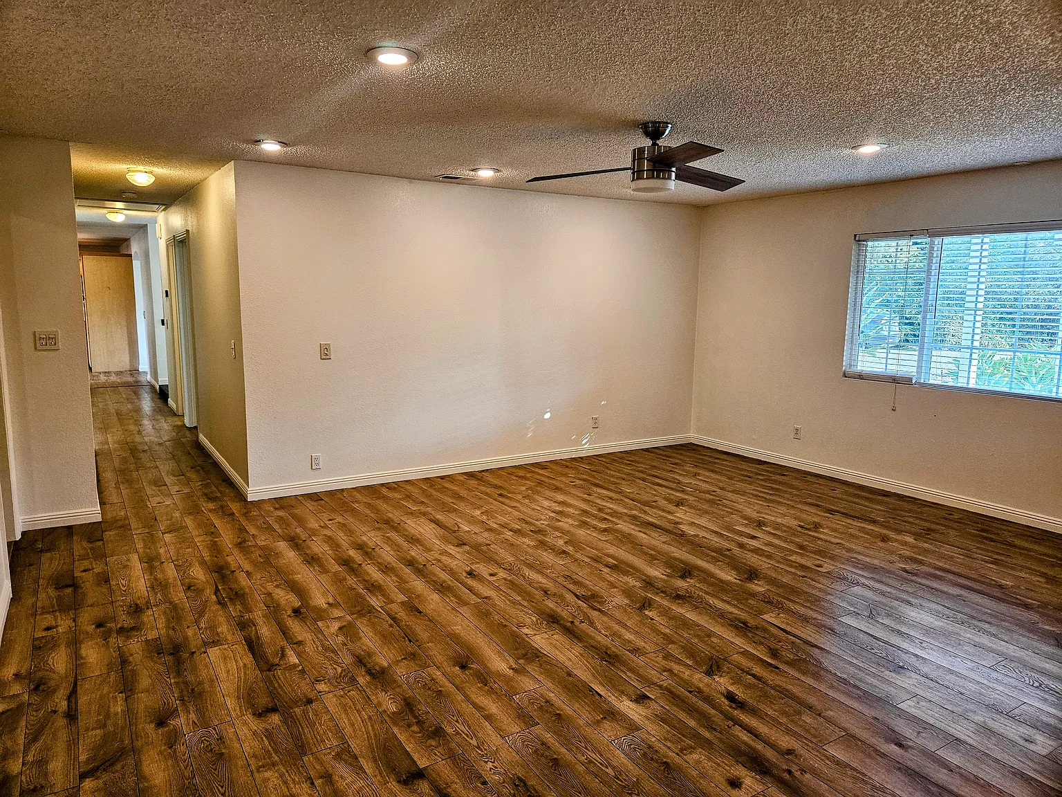 4 bed, 2100 sqft, $3,875 — Photo 3