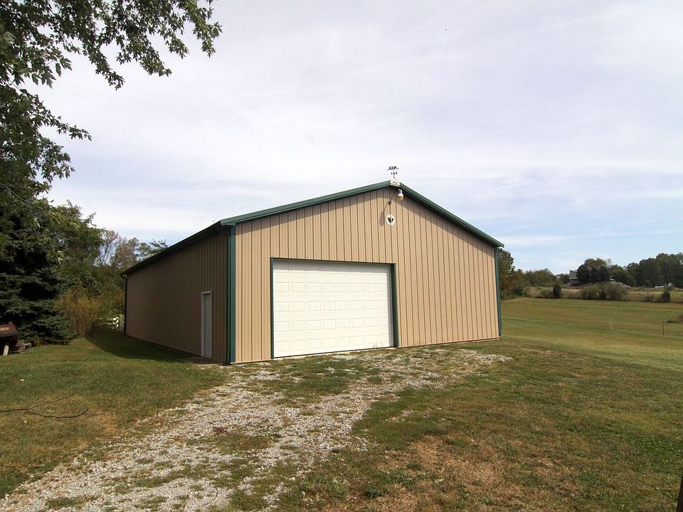2nd image of 1743 Ireland Rd