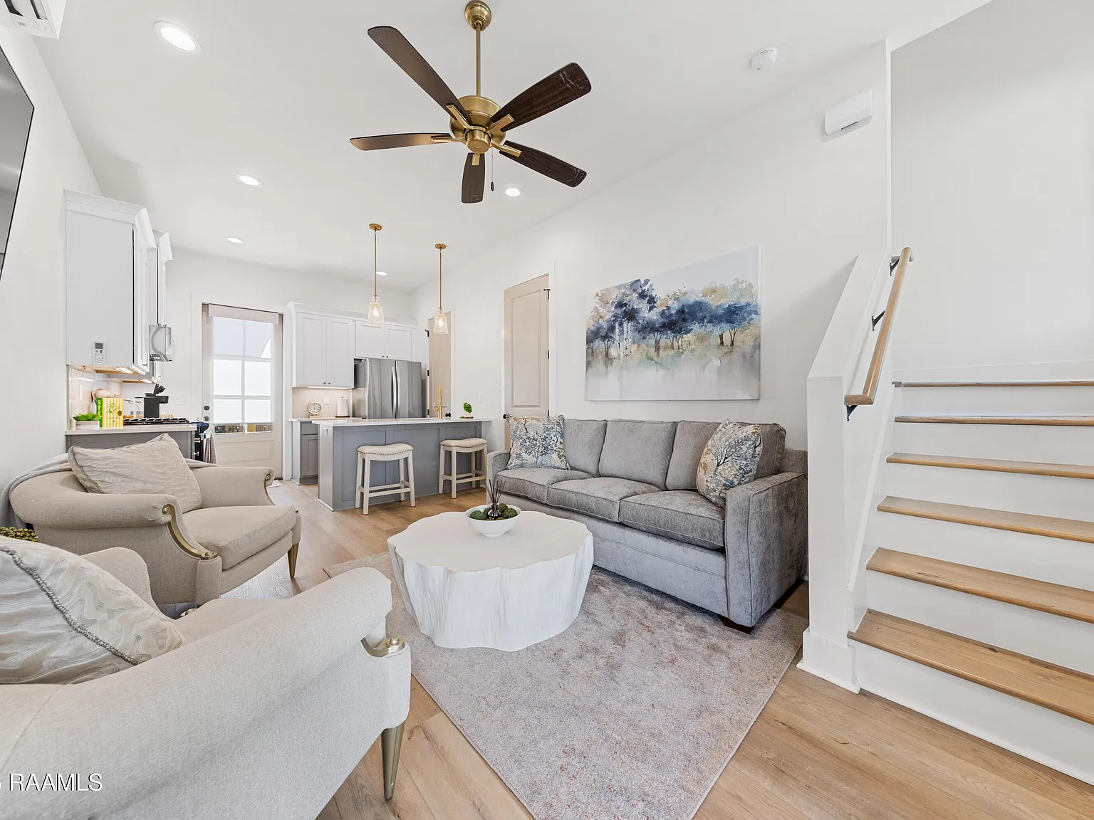 2 bed, 2.5 bath, 1200 sqft, $2,975 — Photo 2