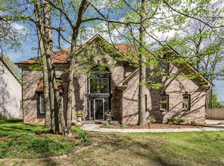 10795 Timber Springs Dr E, Fishers, IN 46038
