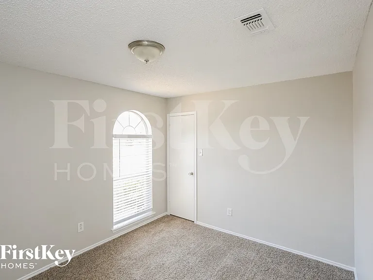 2505 Hidden Springs Dr — Photo 10