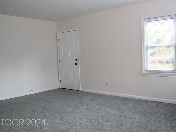 4th image of 102 Paterson Ave #1