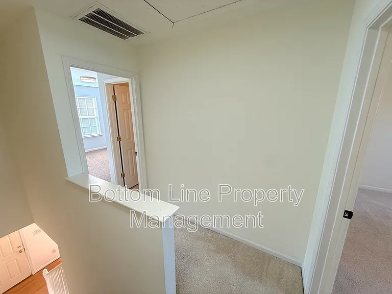 5703 Erin Dr — Photo 9