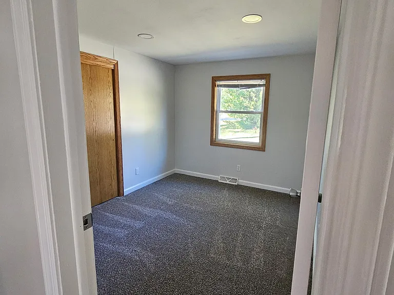 11450 Fancher Rd — Photo 5