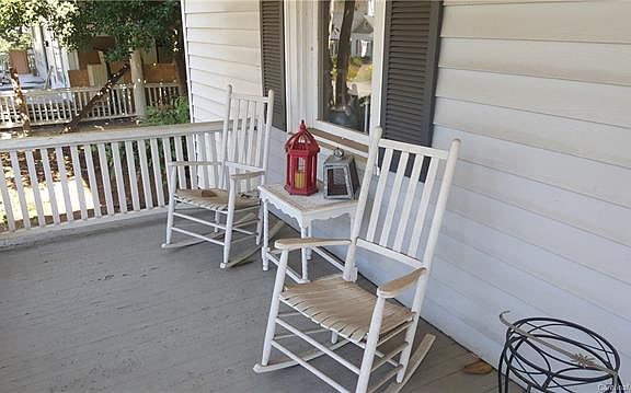 4th image of 230 N Race St