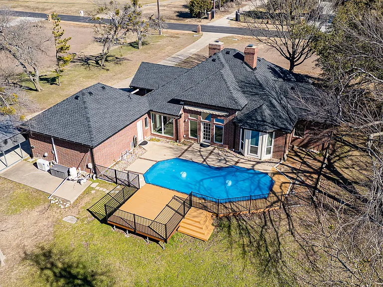 3227 Preston Hills Cir — Photo 37
