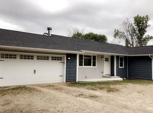 2477 Norton Rd, Howell, MI 48843