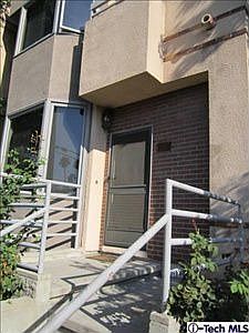 2nd image of 1137 El Centro St APT F