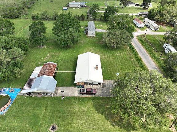 4th image of 147 Pecan Dr