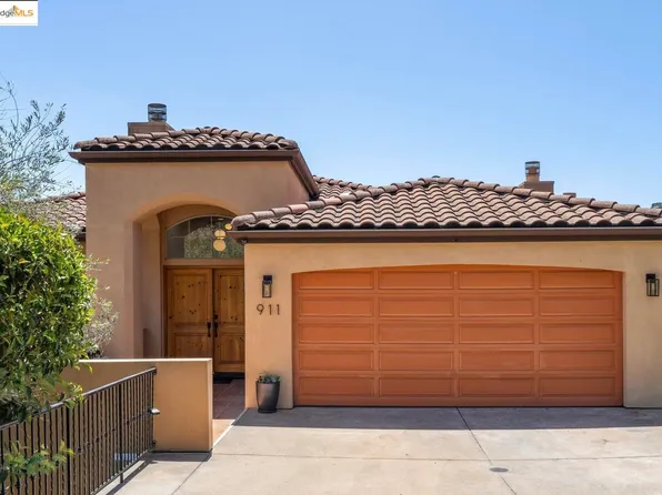 911 Aquarius Way, Oakland, CA 94611