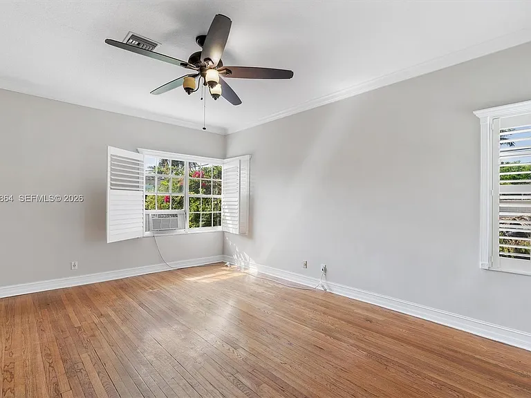 4445 N Michigan Ave — Photo 19
