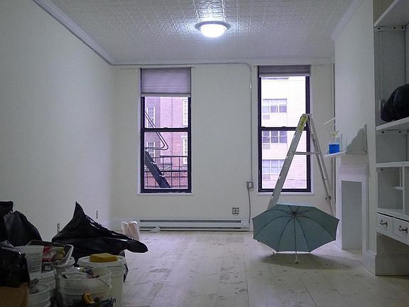 3rd image of 38 Ludlow St APT 4