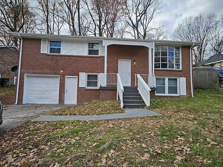 317 Melvin Jones Dr — Photo 1