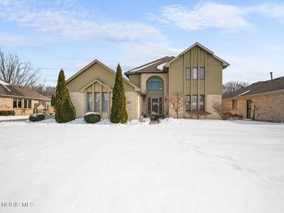 703 Anmarie Ct, Oregon, OH, 43616