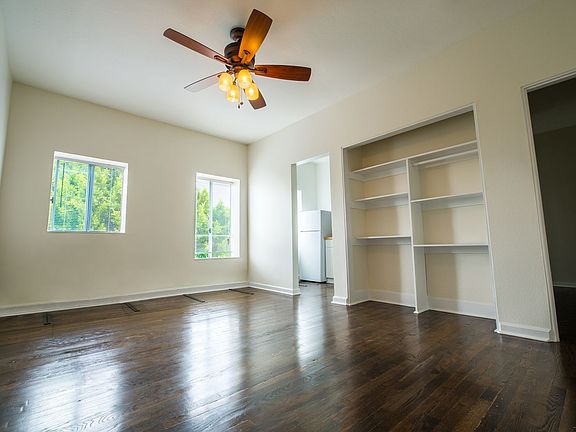 2nd image of 1975 N Beachwood Dr APT 408
