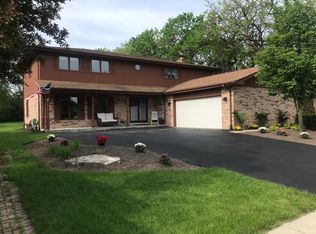 8551 Wheeler Dr, Orland Park, IL