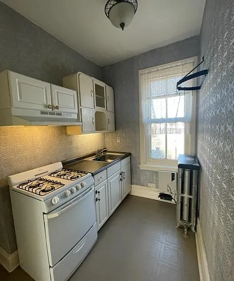 2219 Parrish St #3 — Photo 11