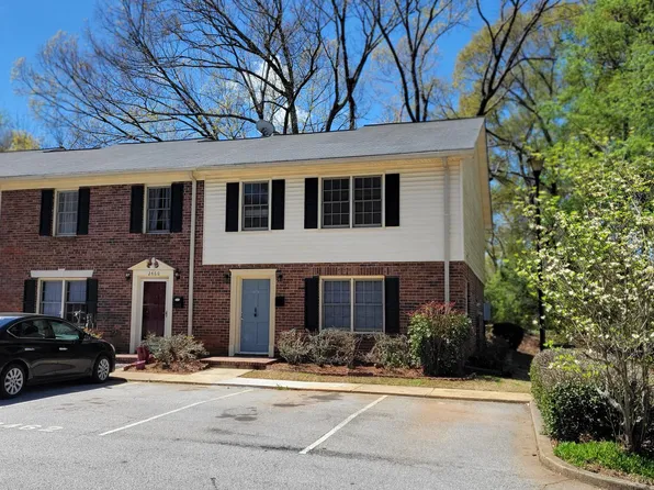 2462 Lehaven Dr, Tucker, GA